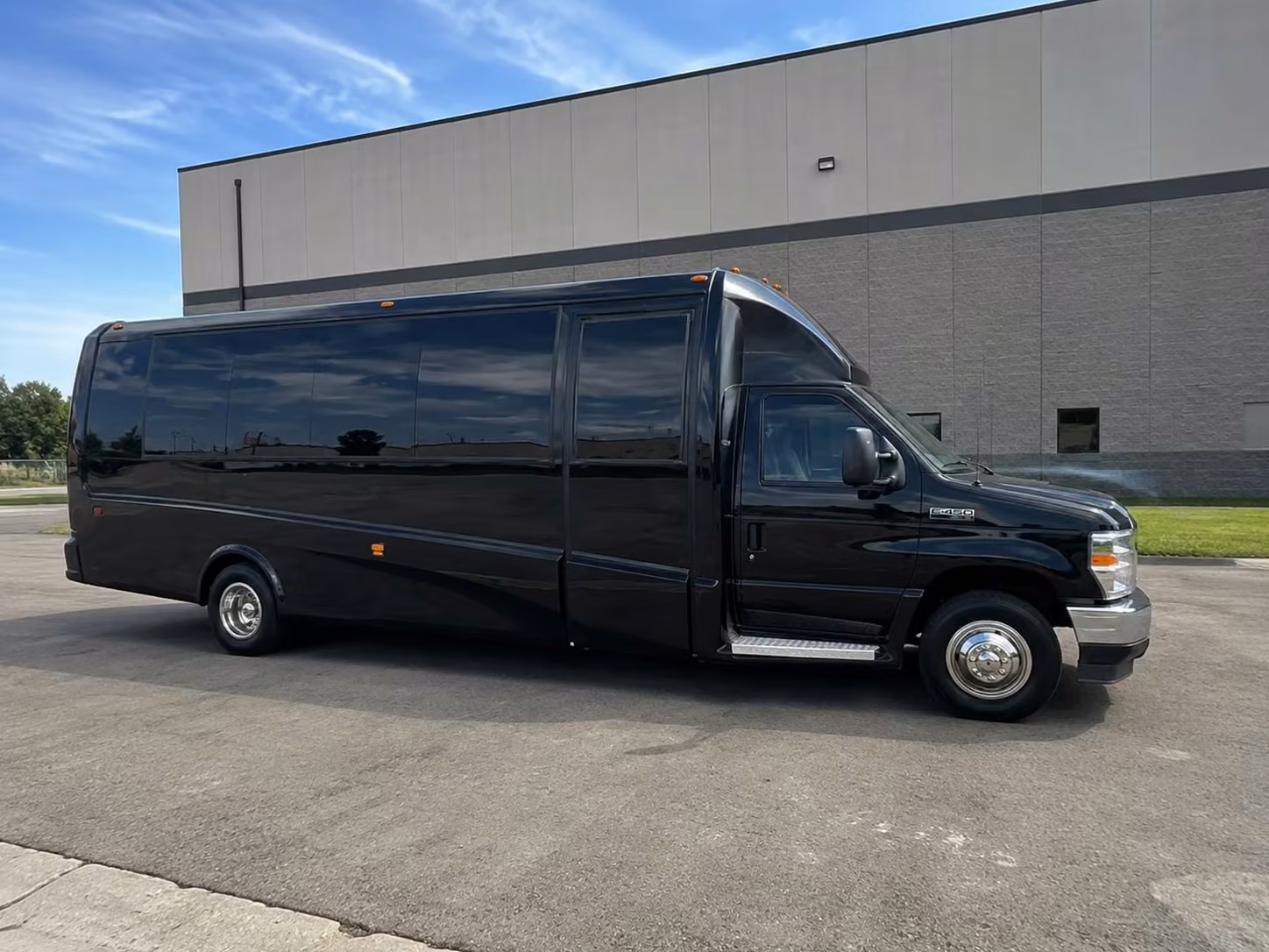18 passenger minibus