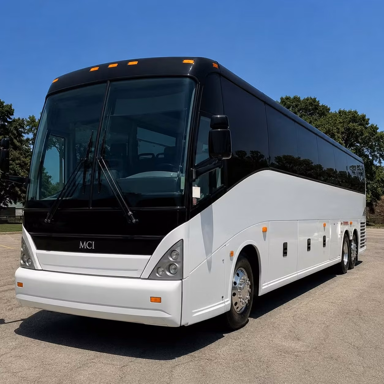 des moines international airport shuttles for iowa city groups