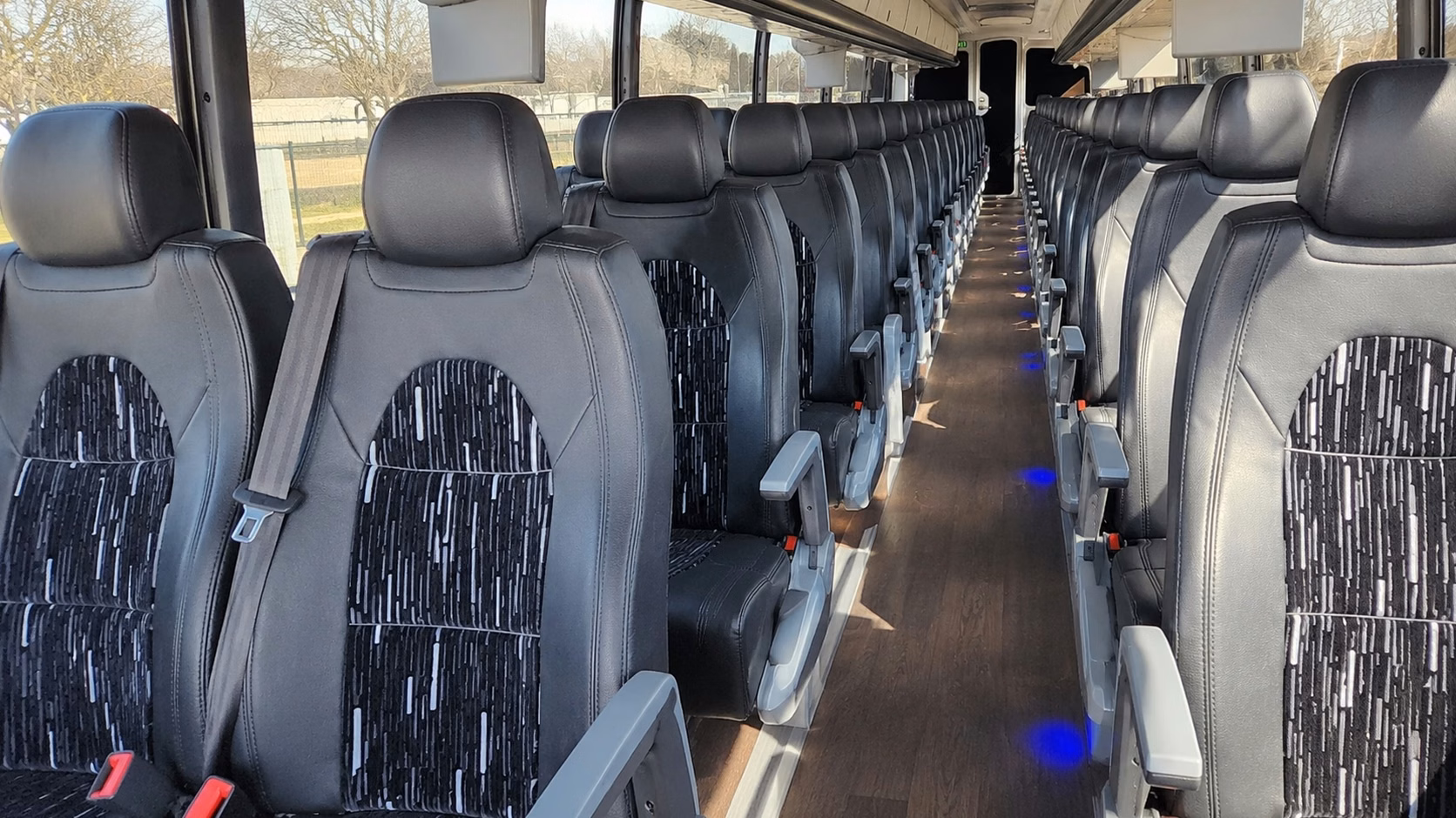 iowa city airport shuttle service for wedding guests flying into cid