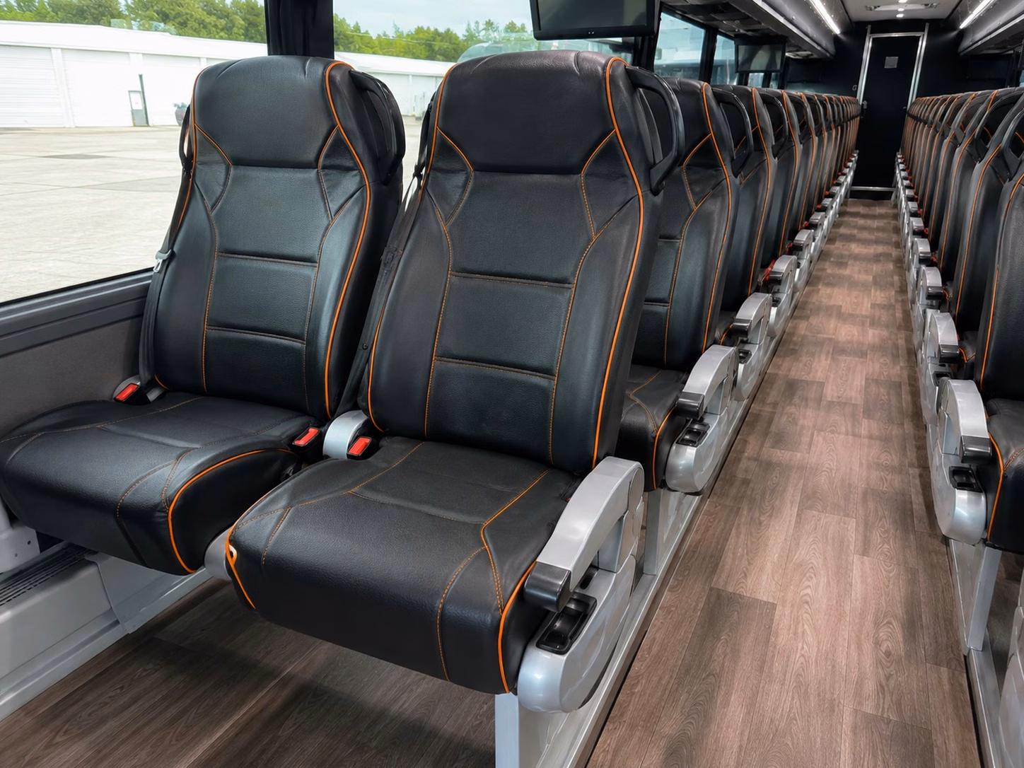 it just got easier to find and book iowa city prom party bus rentals through charterbusrentaliowacityia com
