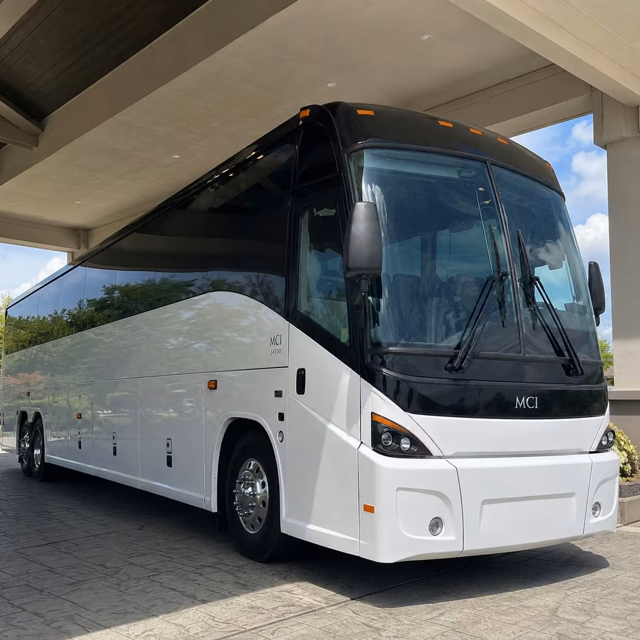 we help you compare iowa city corporate event and off site meeting transportation